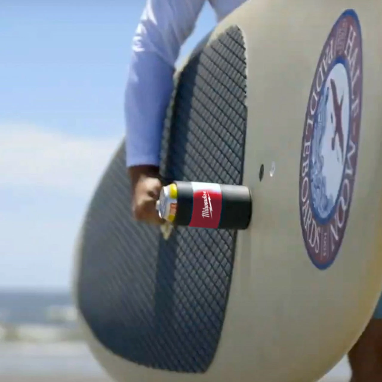 Milwaukee MWT319 Toadfish No Spill Can Holder 4 Milwaukee MWT319 Toadfish No Spill Can Holder - Image 2